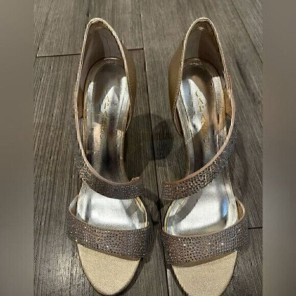NWOT Caparros Visae Gold Diamond Wrap Heels - Picture 4 of 7